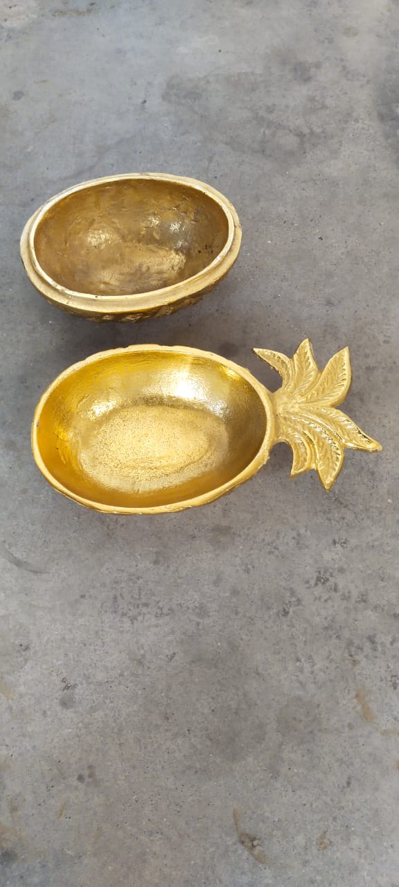 Metal Pineapple shape Box - Image 2